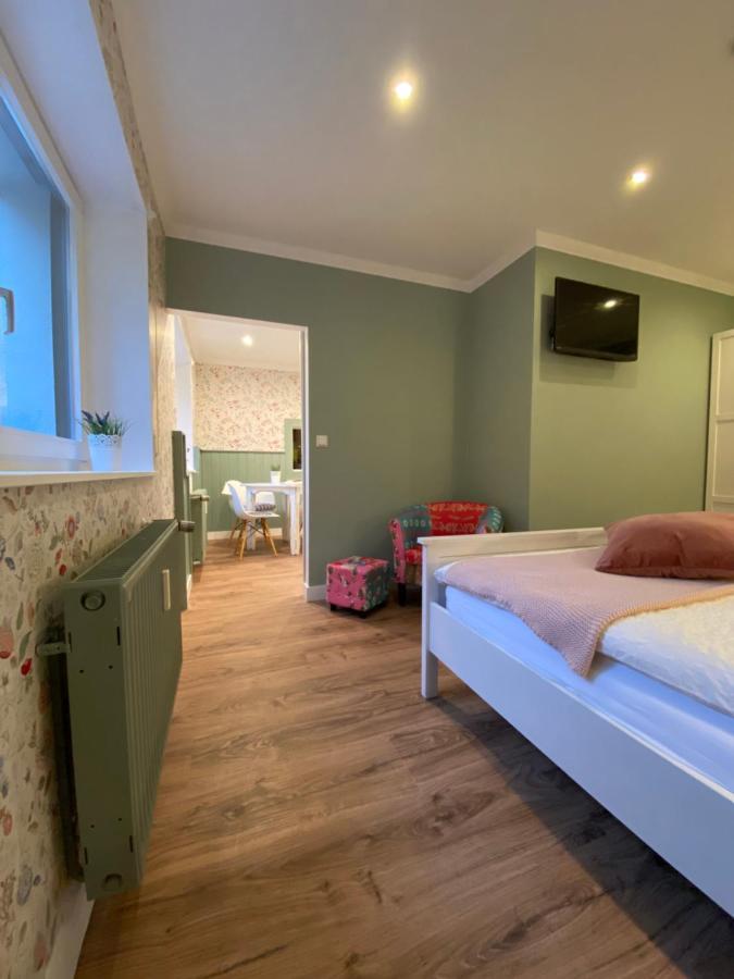 Bed N Riesling Apartment Forst an der Weinstrasse Exterior photo